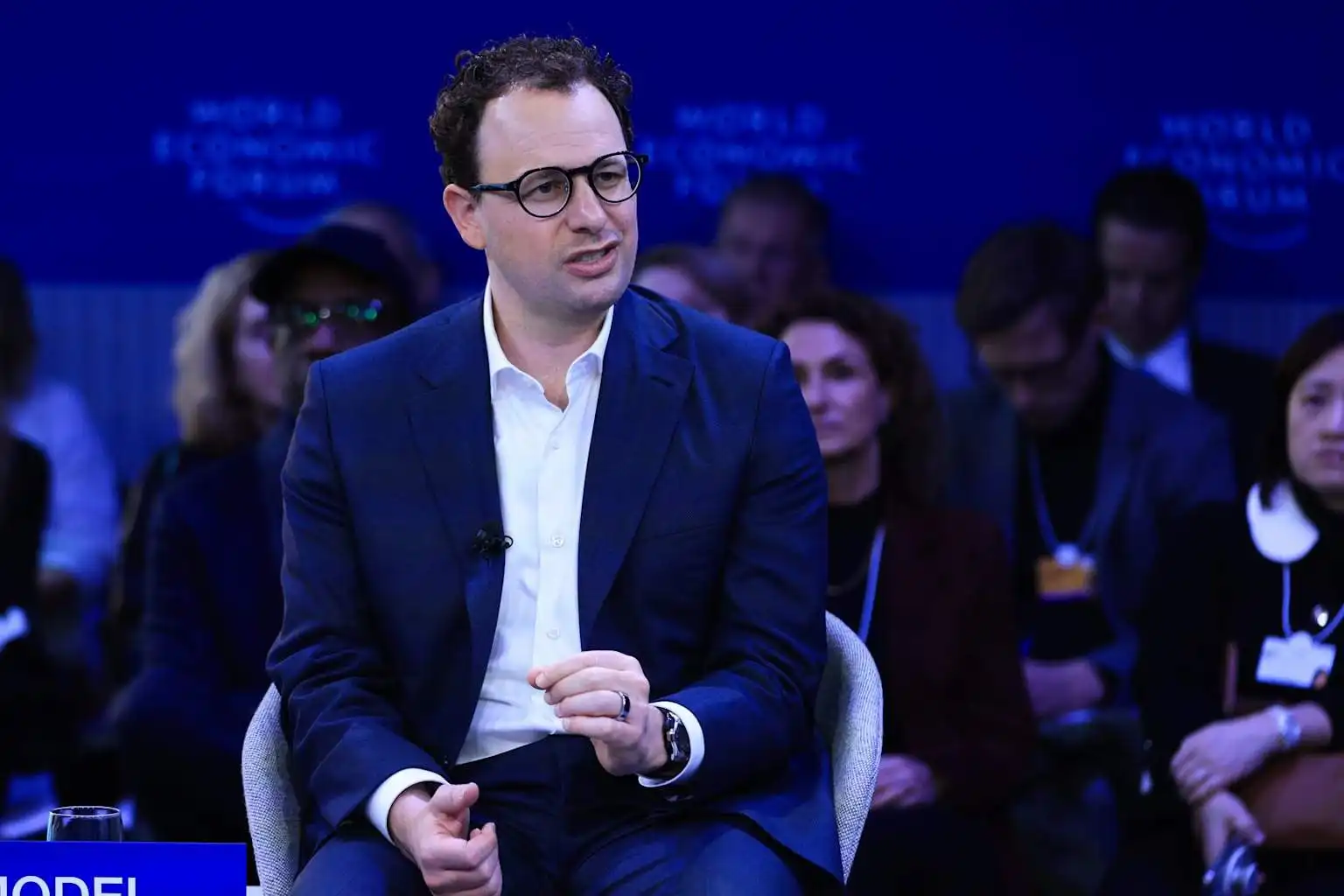 五角大楼因AI安全保障措施考虑终止与Anthropic的合同