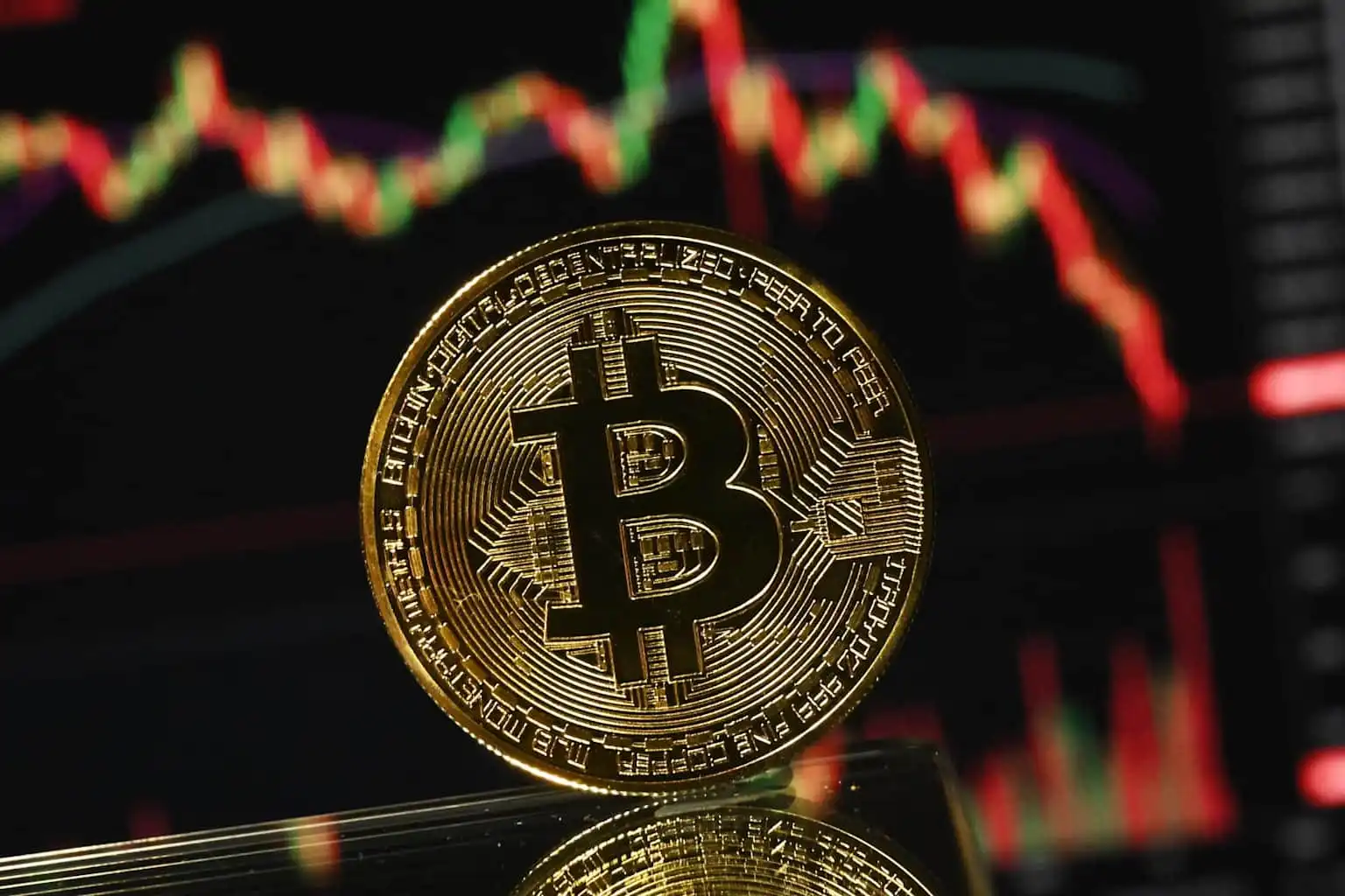 比特币长期持有者自2022年以来首次亏损抛售