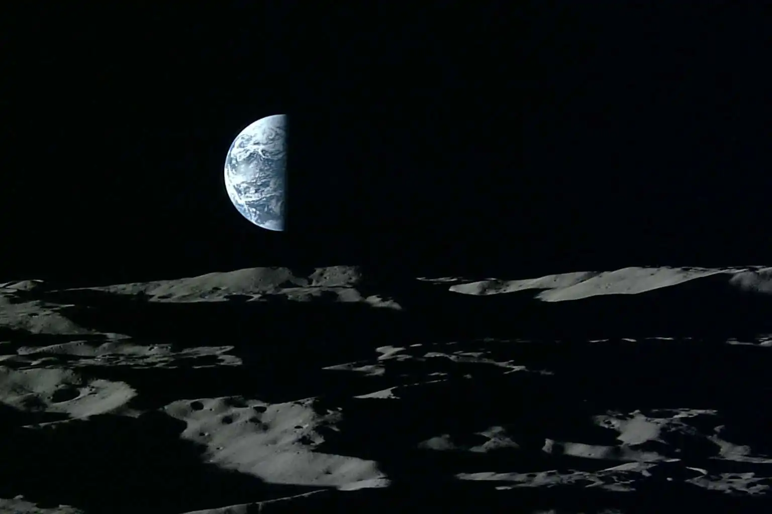 科学家提议在月球陨石坑部署超稳定激光器用于计时