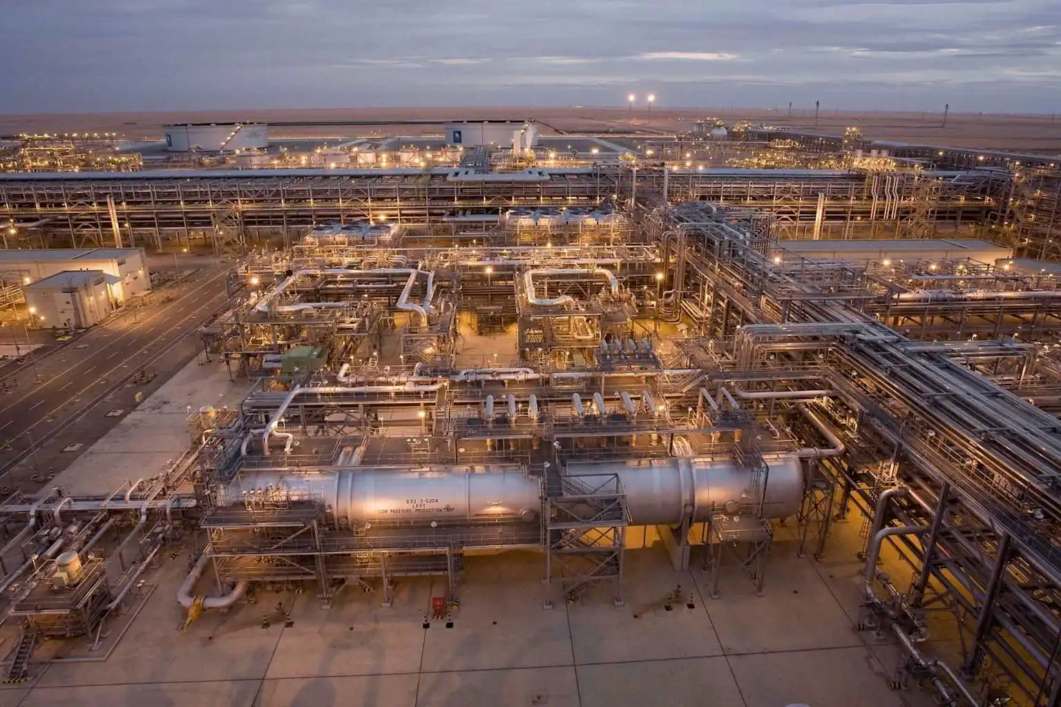 沙特阿美出售价值1000亿美元的Jafurah油田首批凝析油