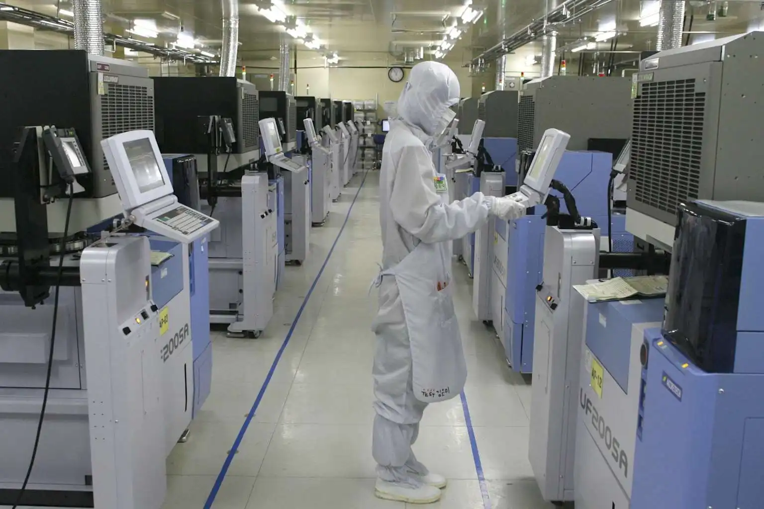 韩国警告伊朗战争可能扰乱全球芯片供应链