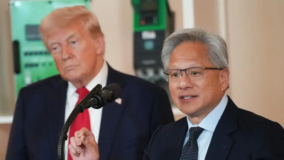 英伟达黄仁勋称中国市场终将开放，尽管峰会未达成芯片协议