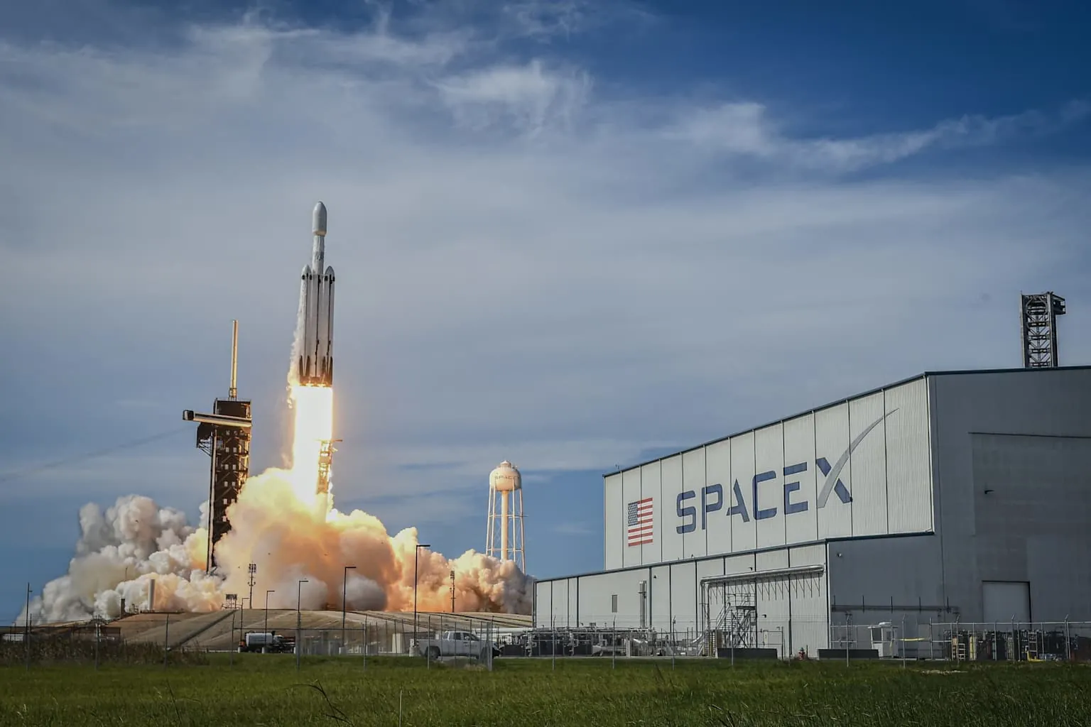 SpaceX IPO申请引发全球航天股大涨