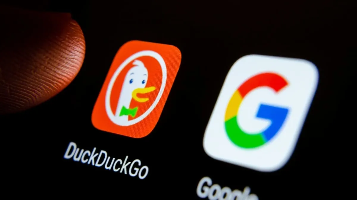 DuckDuckGo"无AI"搜索流量在谷歌大改版后激增至三倍