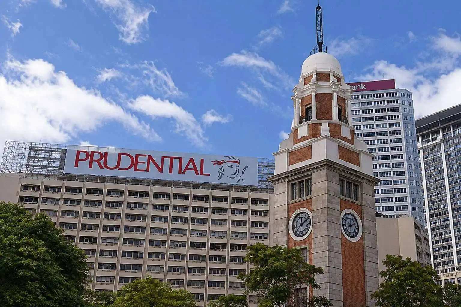 汇丰、保诚股价反弹，此前因中国收紧跨境投资限制而大跌