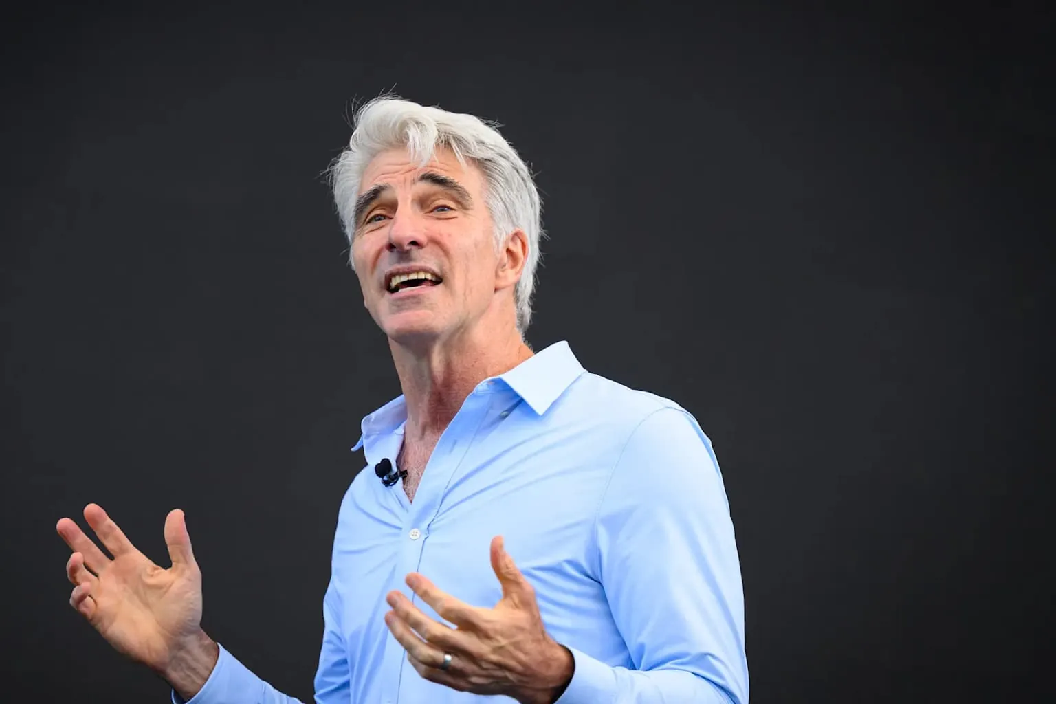 苹果表示新版 Siri AI 不会奉承用户或与用户谈情说爱