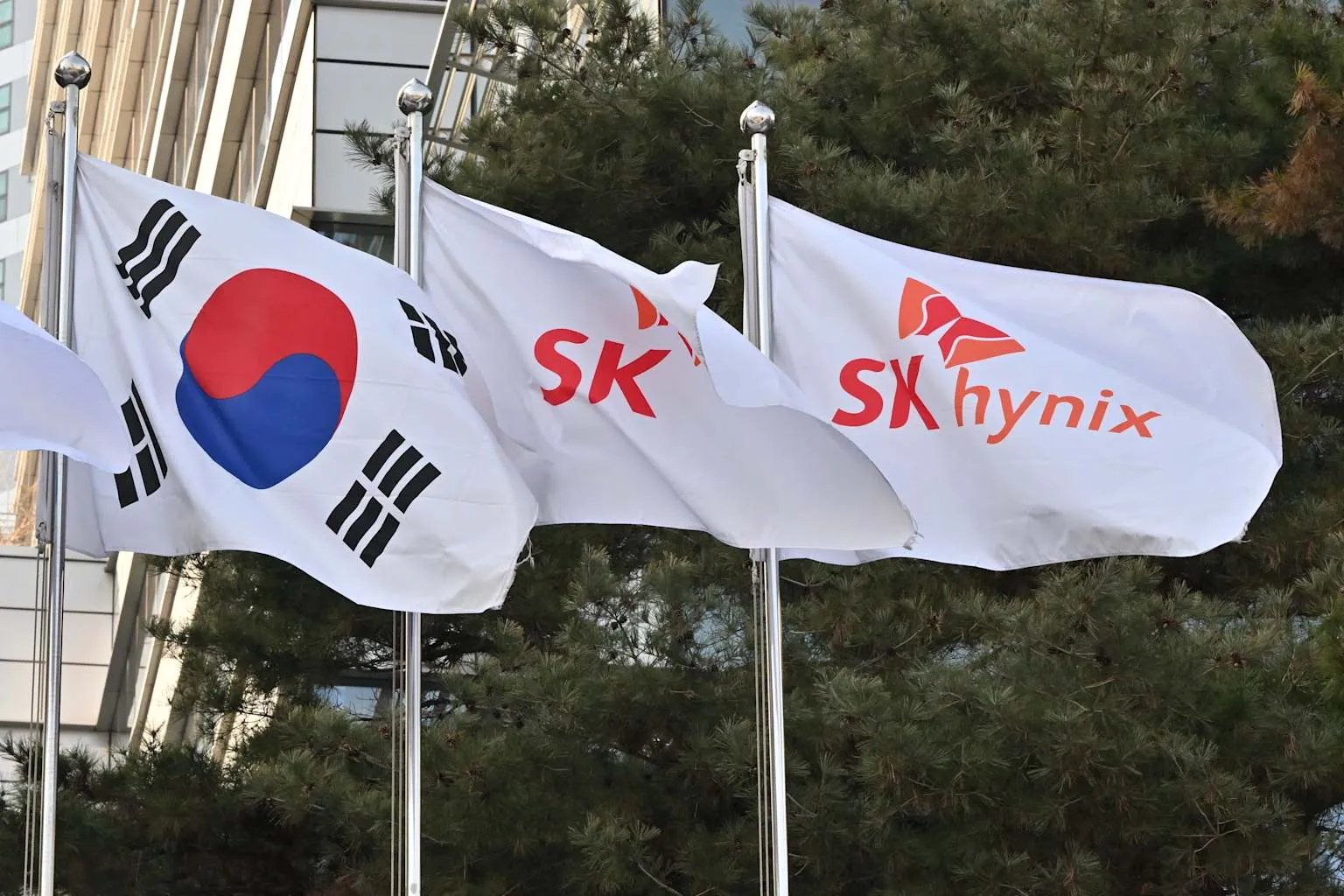 SK海力士选择纳斯达克上市，最早或于八月挂牌