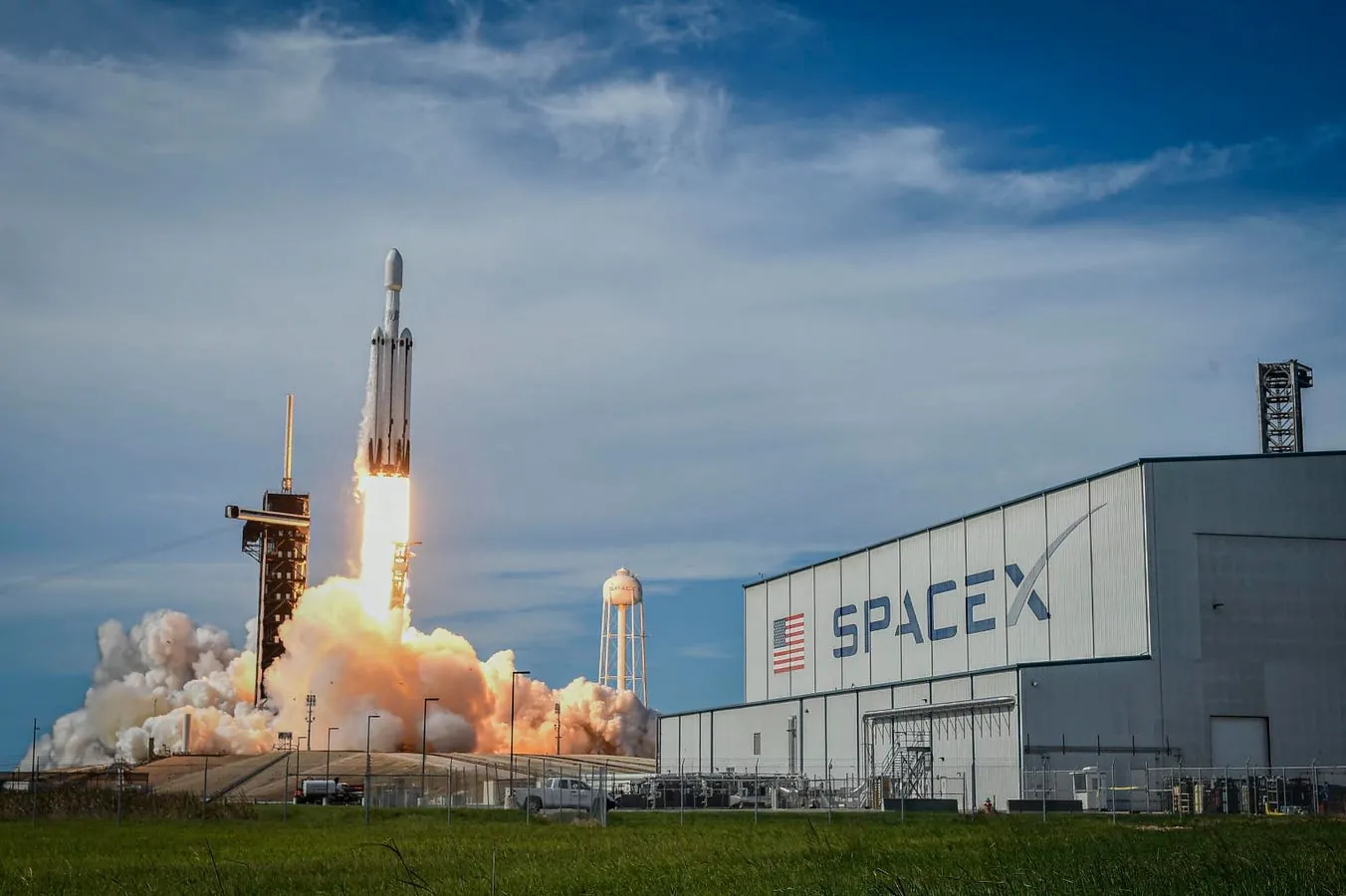 亚洲投资者另辟蹊径追捧SpaceX，因IPO将该地区大多数人拒之门外